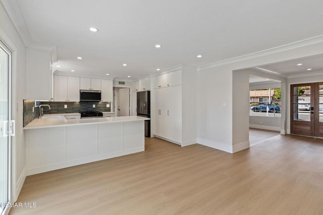 145 Columbia Road, Thousand Oaks, CA 91360
