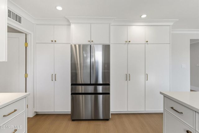 145 Columbia Road, Thousand Oaks, CA 91360