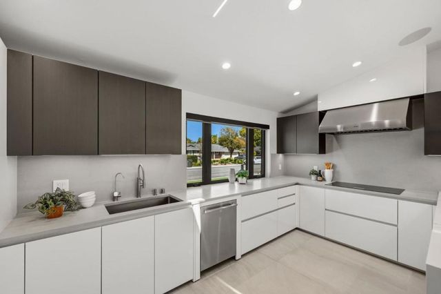 1624 Wakefield Terrace, Los Altos, CA 94024