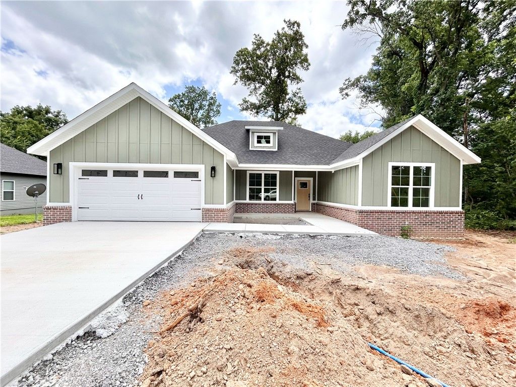 34 Kirkwall Drive, Bella Vista, AR 72715