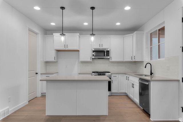 2332 N SUNMORE WAY, Lehi, UT 84048