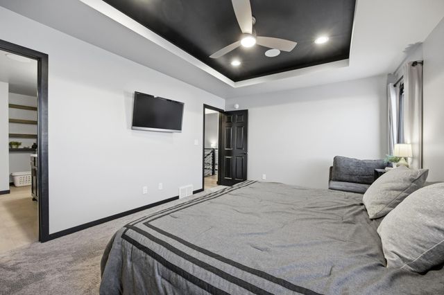 6137 68th Street S, Fargo, ND 58104