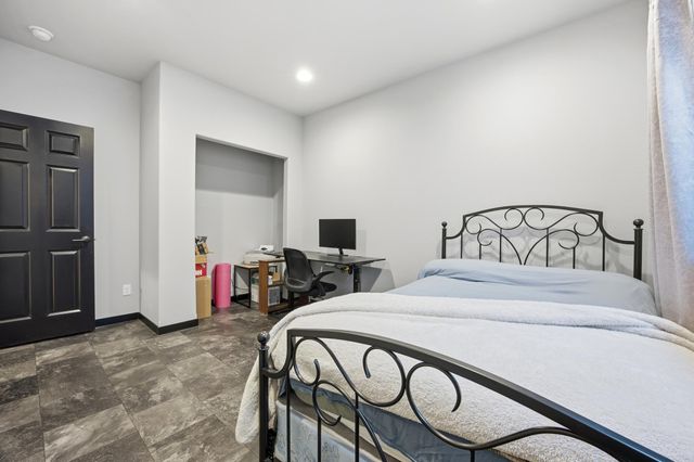 6137 68th Street S, Fargo, ND 58104