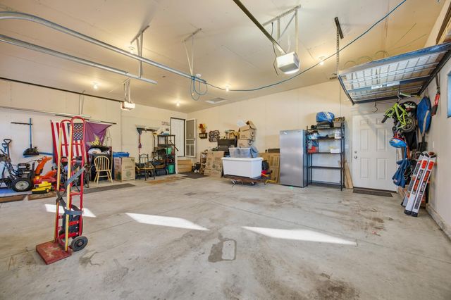 6137 68th Street S, Fargo, ND 58104