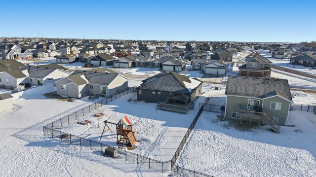 6137 68th Street S, Fargo, ND 58104