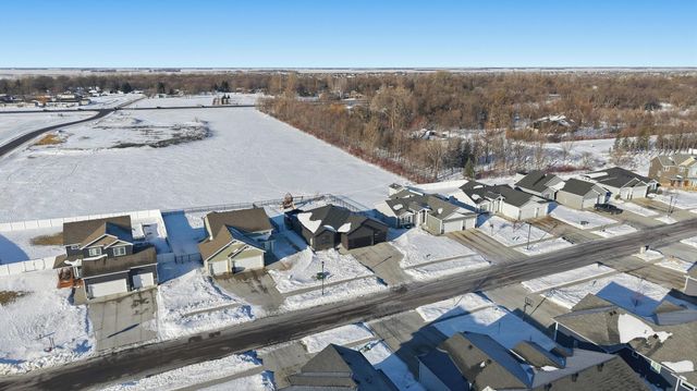 6137 68th Street S, Fargo, ND 58104