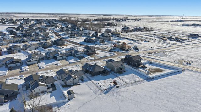 6137 68th Street S, Fargo, ND 58104