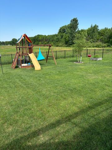 6137 68th Street S, Fargo, ND 58104