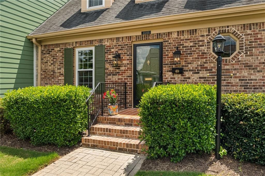 2255 Brianwood Court, Decatur, GA 30033