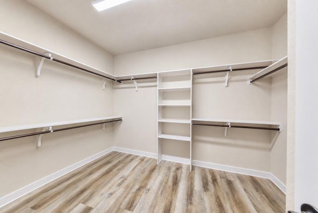 103 S Vershire Circle, Magnolia, TX 77354