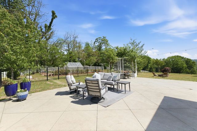 1159 Saddle Springs Drive, Thompsons Station, TN 37179