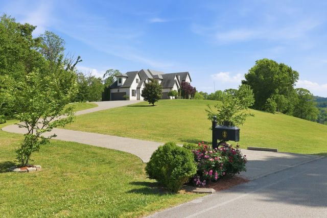 1159 Saddle Springs Drive, Thompsons Station, TN 37179