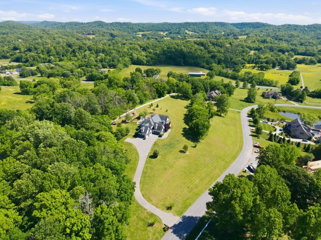 1159 Saddle Springs Drive, Thompsons Station, TN 37179