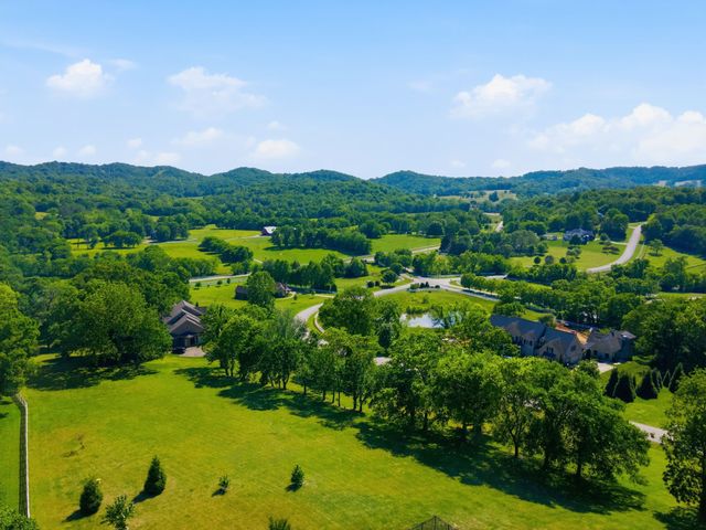 1159 Saddle Springs Drive, Thompsons Station, TN 37179