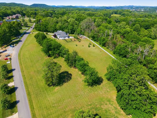 1159 Saddle Springs Drive, Thompsons Station, TN 37179