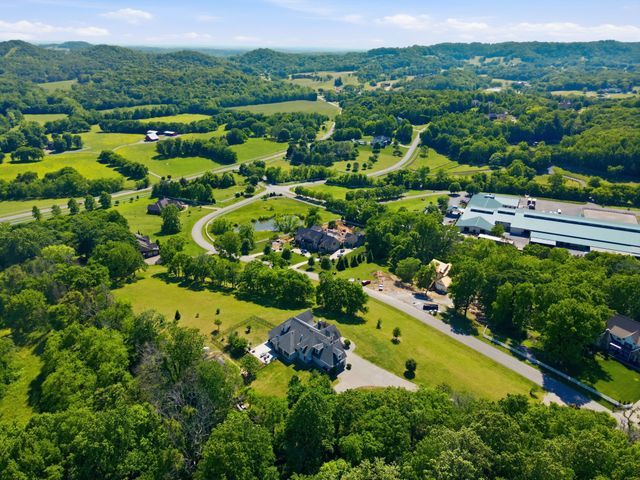 1159 Saddle Springs Drive, Thompsons Station, TN 37179