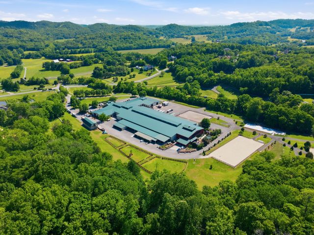 1159 Saddle Springs Drive, Thompsons Station, TN 37179