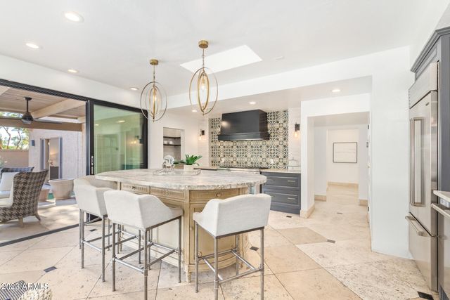 4450 E CAMELBACK Road 1, Phoenix, AZ 85018