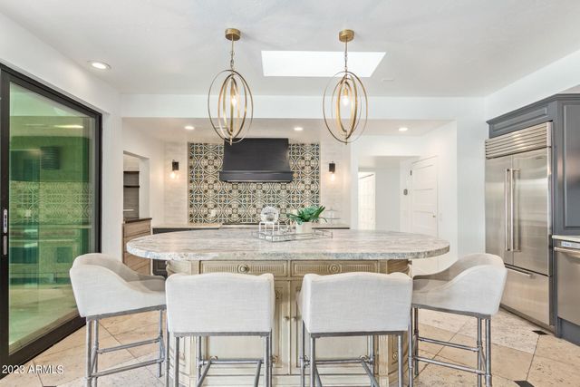 4450 E CAMELBACK Road 1, Phoenix, AZ 85018