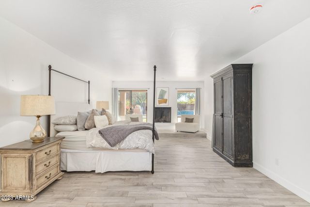 4450 E CAMELBACK Road 1, Phoenix, AZ 85018