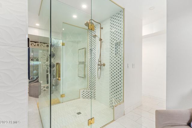 4450 E CAMELBACK Road 1, Phoenix, AZ 85018