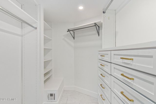 4450 E CAMELBACK Road 1, Phoenix, AZ 85018