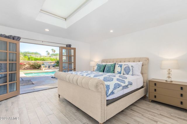 4450 E CAMELBACK Road 1, Phoenix, AZ 85018