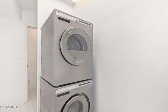 4450 E CAMELBACK Road 1, Phoenix, AZ 85018