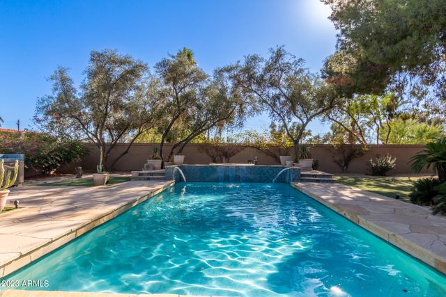 4450 E CAMELBACK Road 1, Phoenix, AZ 85018