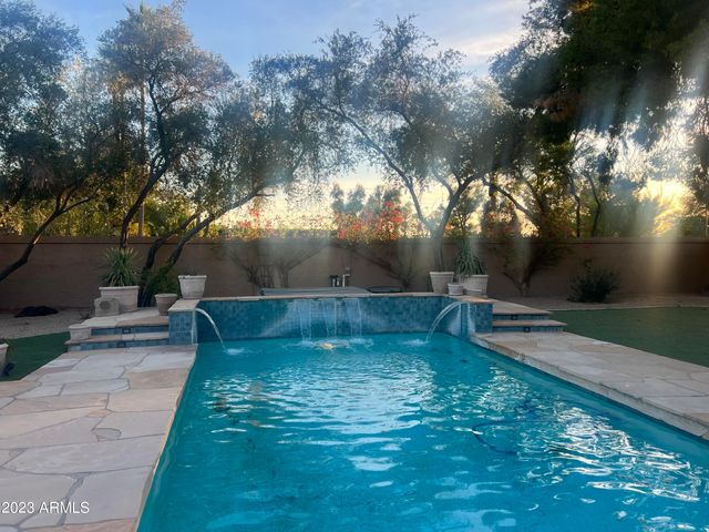 4450 E CAMELBACK Road 1, Phoenix, AZ 85018