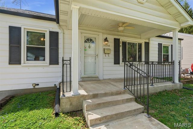 10346 Saint Henry Lane, St Ann, MO 63074