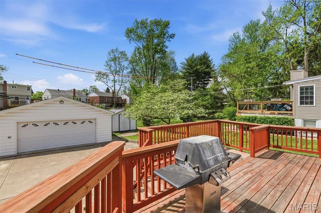 10346 Saint Henry Lane, St Ann, MO 63074