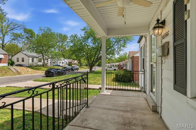 10346 Saint Henry Lane, St Ann, MO 63074