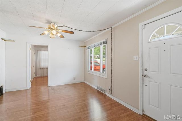 10346 Saint Henry Lane, St Ann, MO 63074