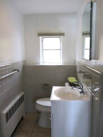 11 Ashmont Road 11, Wellesley, MA 02481