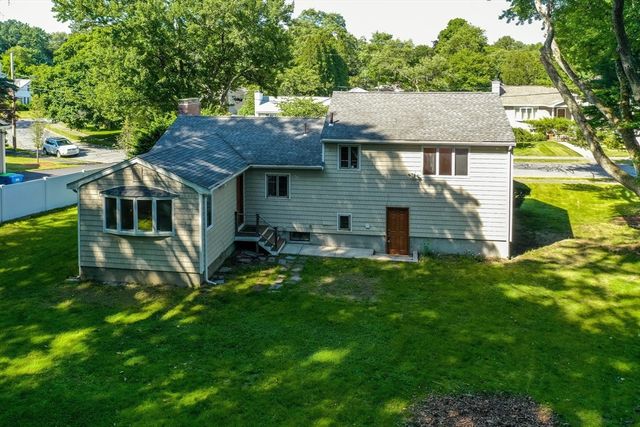 11 Ashmont Road 11, Wellesley, MA 02481