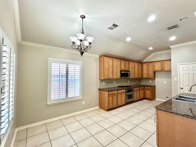 2606 Sun Flare Lane, Pearland, TX 77584