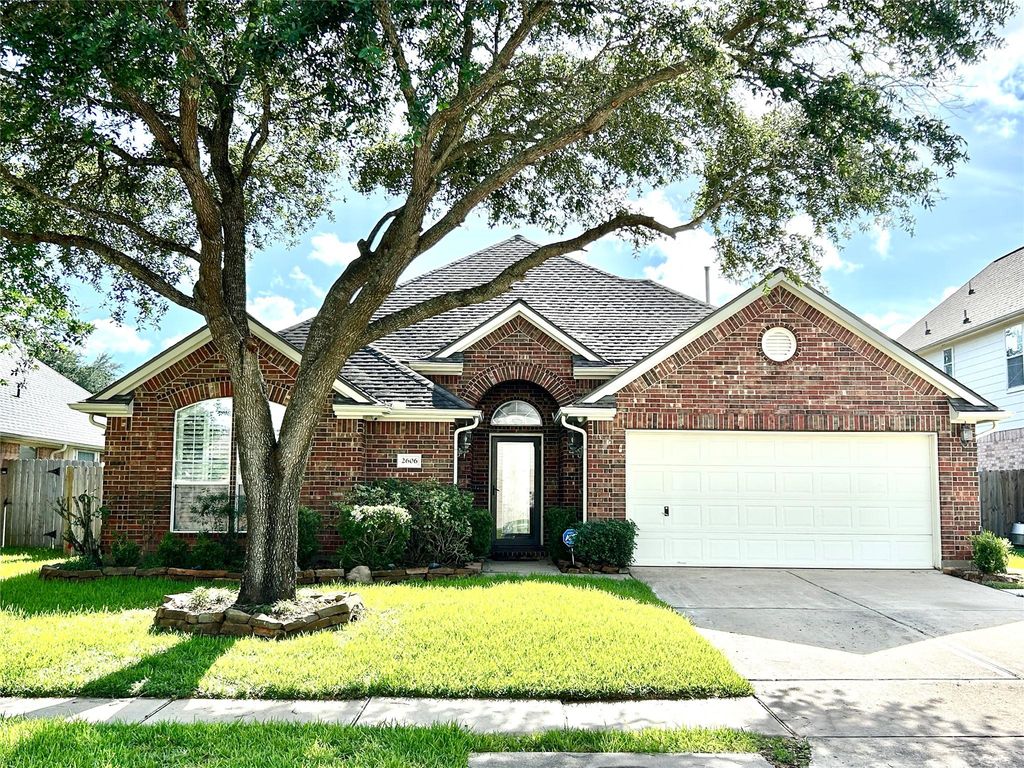 2606 Sun Flare Lane, Pearland, TX 77584