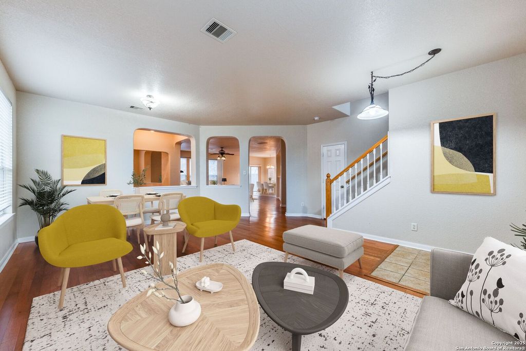 527 MESA LOOP, San Antonio, TX 78258