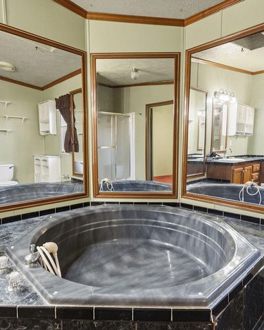 20671 K HWY, Blackwater, MO 65322