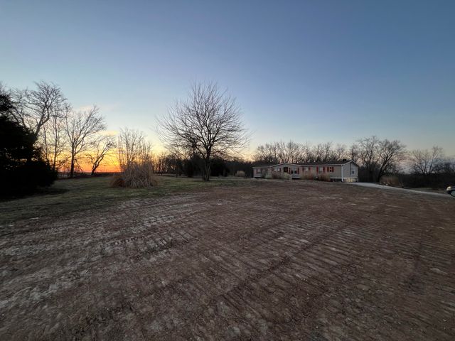 20671 K HWY, Blackwater, MO 65322