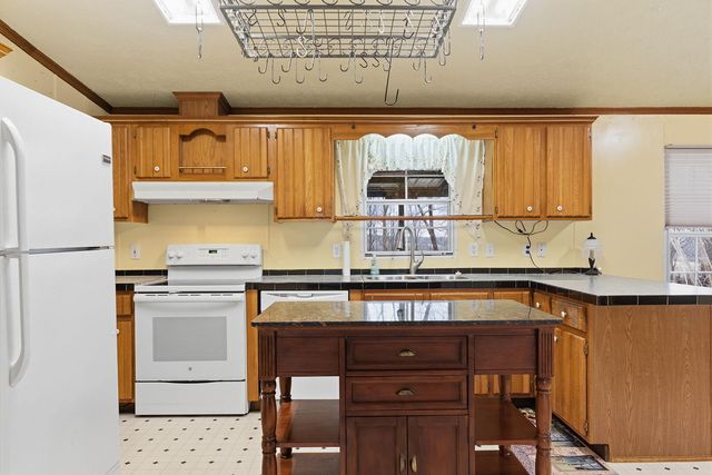 20671 K HWY, Blackwater, MO 65322