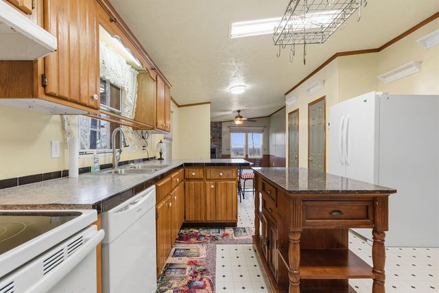 20671 K HWY, Blackwater, MO 65322