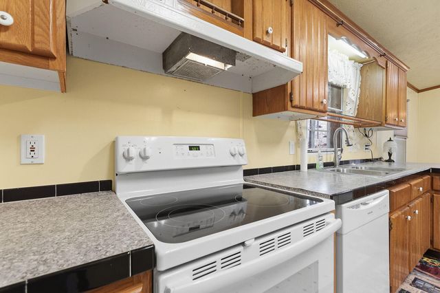 20671 K HWY, Blackwater, MO 65322