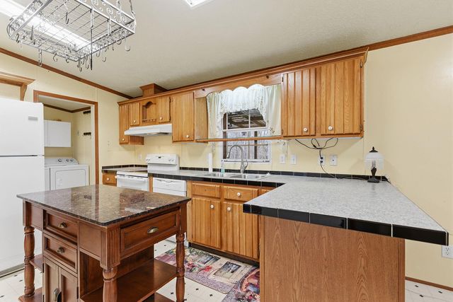 20671 K HWY, Blackwater, MO 65322