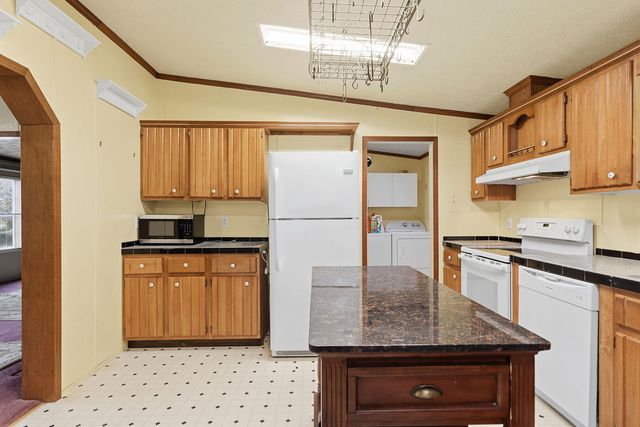 20671 K HWY, Blackwater, MO 65322