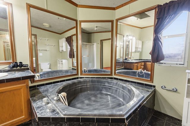 20671 K HWY, Blackwater, MO 65322