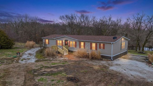 20671 K HWY, Blackwater, MO 65322