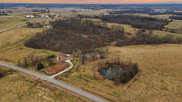 20671 K HWY, Blackwater, MO 65322