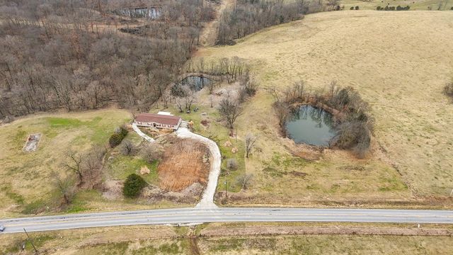 20671 K HWY, Blackwater, MO 65322